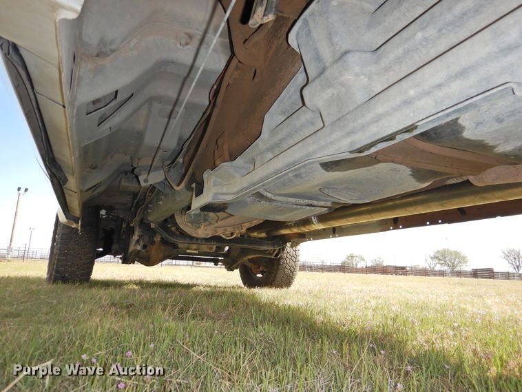 image for item GN9820 2015 Ford F350 Super Duty  Crew Cab pickup truck