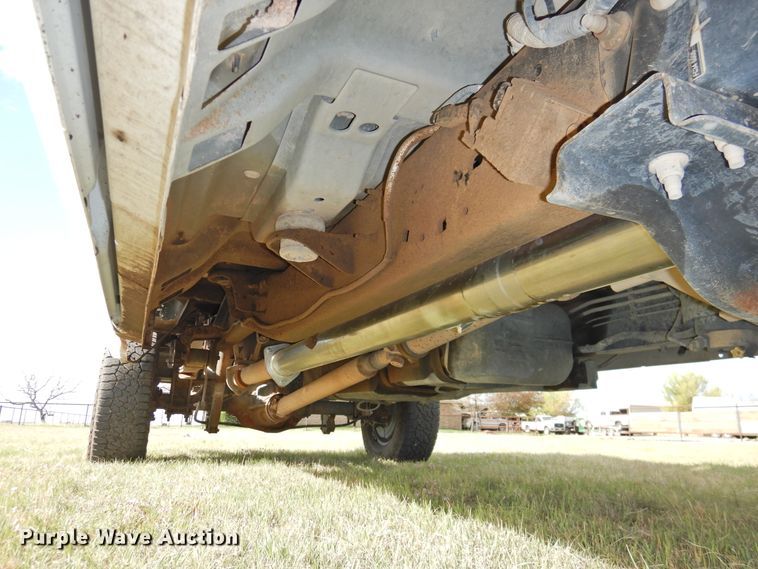 image for item GN9820 2015 Ford F350 Super Duty  Crew Cab pickup truck