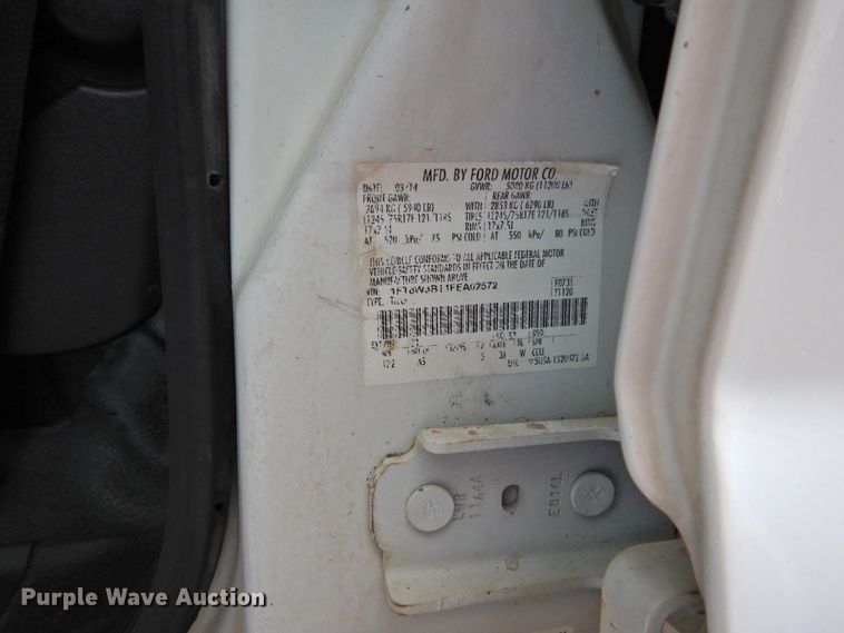 image for item GN9820 2015 Ford F350 Super Duty  Crew Cab pickup truck