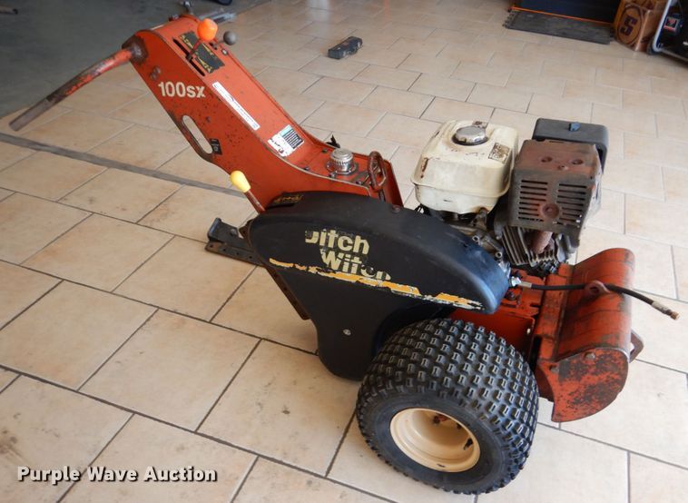 image for item GO9134 2000 Ditch Witch 100SX vibratory cable plow