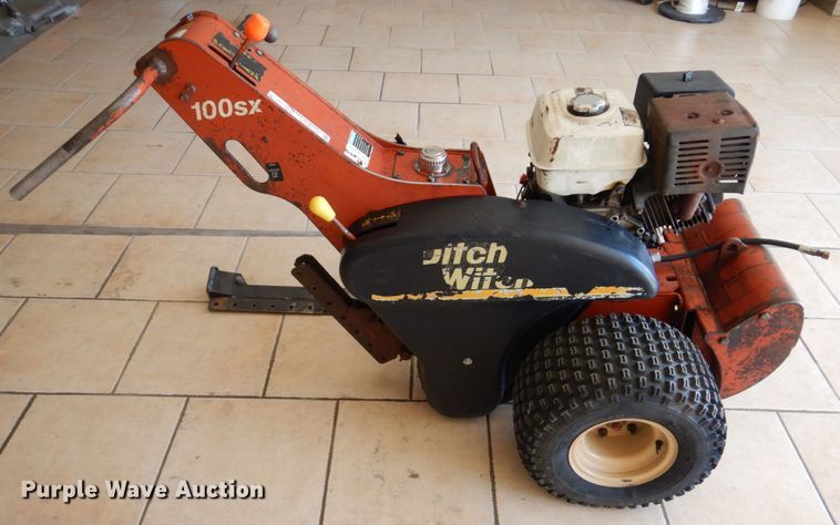 image for item GO9134 2000 Ditch Witch 100SX vibratory cable plow