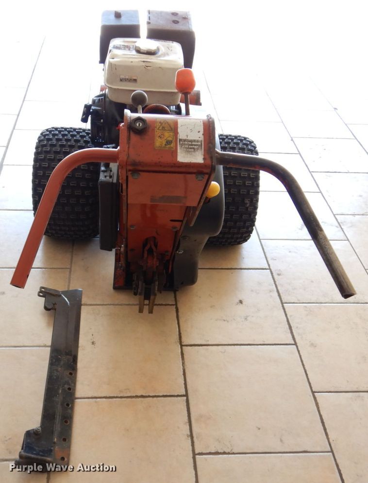 image for item GO9134 2000 Ditch Witch 100SX vibratory cable plow