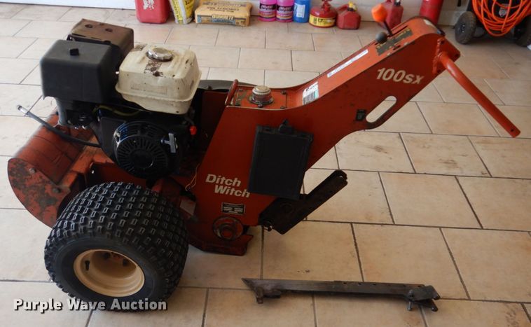 image for item GO9134 2000 Ditch Witch 100SX vibratory cable plow