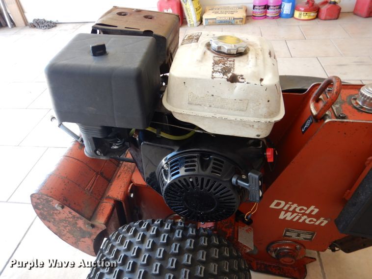 image for item GO9134 2000 Ditch Witch 100SX vibratory cable plow