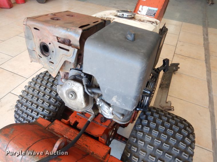 image for item GO9134 2000 Ditch Witch 100SX vibratory cable plow