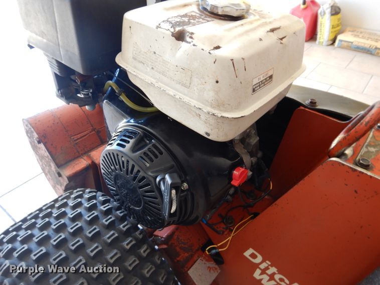 image for item GO9134 2000 Ditch Witch 100SX vibratory cable plow