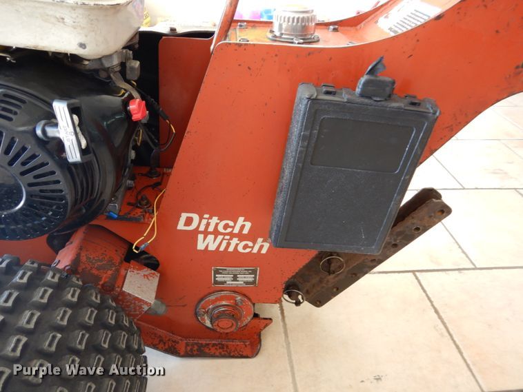 image for item GO9134 2000 Ditch Witch 100SX vibratory cable plow