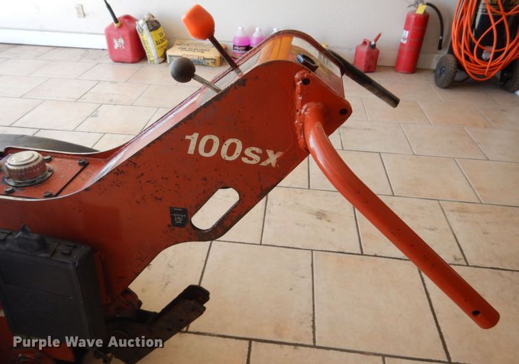 image for item GO9134 2000 Ditch Witch 100SX vibratory cable plow