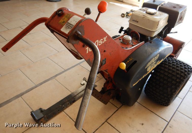 image for item GO9134 2000 Ditch Witch 100SX vibratory cable plow