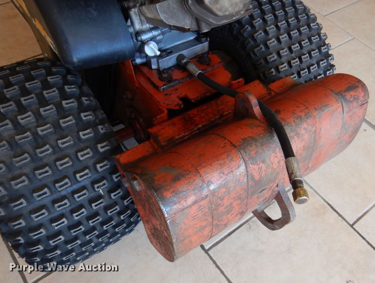 image for item GO9134 2000 Ditch Witch 100SX vibratory cable plow