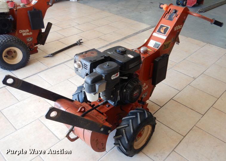 image for item GO9135 2002 Ditch Witch 100SX vibratory cable plow