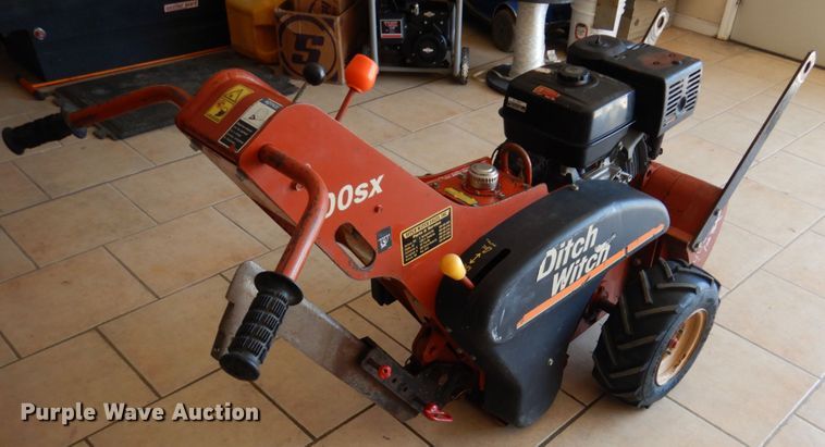 image for item GO9135 2002 Ditch Witch 100SX vibratory cable plow