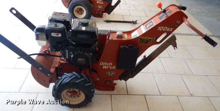 image for item GO9135 2002 Ditch Witch 100SX vibratory cable plow