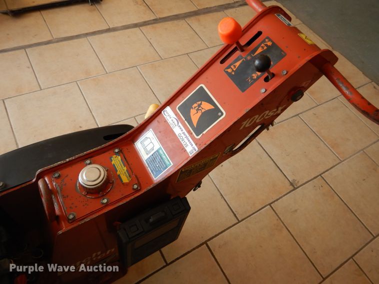 image for item GO9135 2002 Ditch Witch 100SX vibratory cable plow