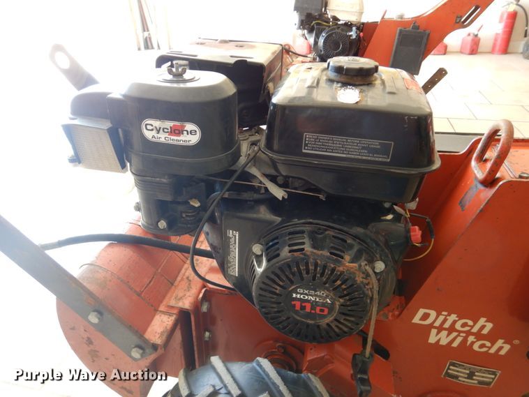 image for item GO9135 2002 Ditch Witch 100SX vibratory cable plow