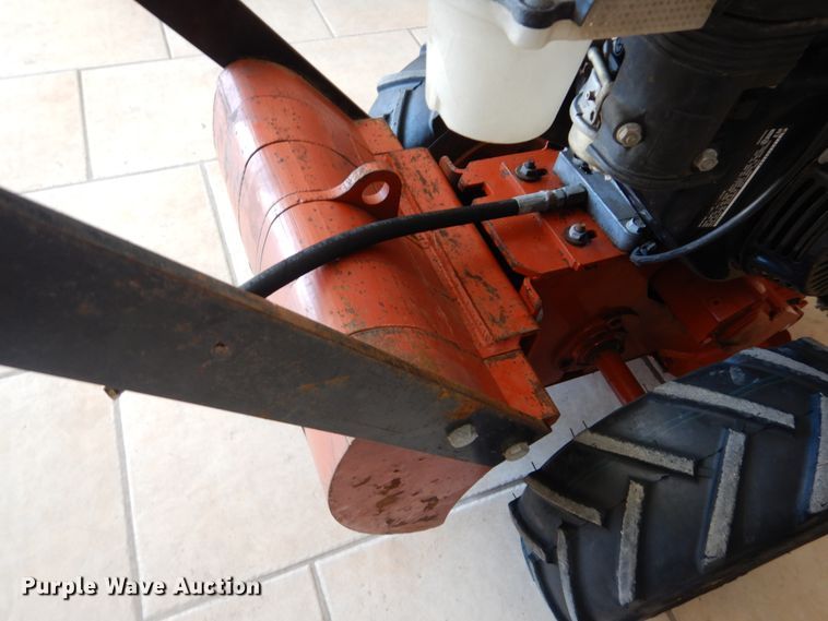 image for item GO9135 2002 Ditch Witch 100SX vibratory cable plow