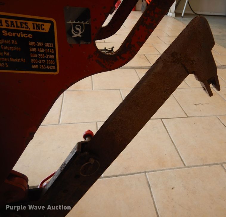 image for item GO9135 2002 Ditch Witch 100SX vibratory cable plow