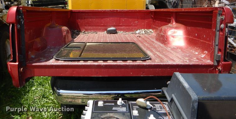 image for item GO9597 1997 Ford F250 pickup truck bed