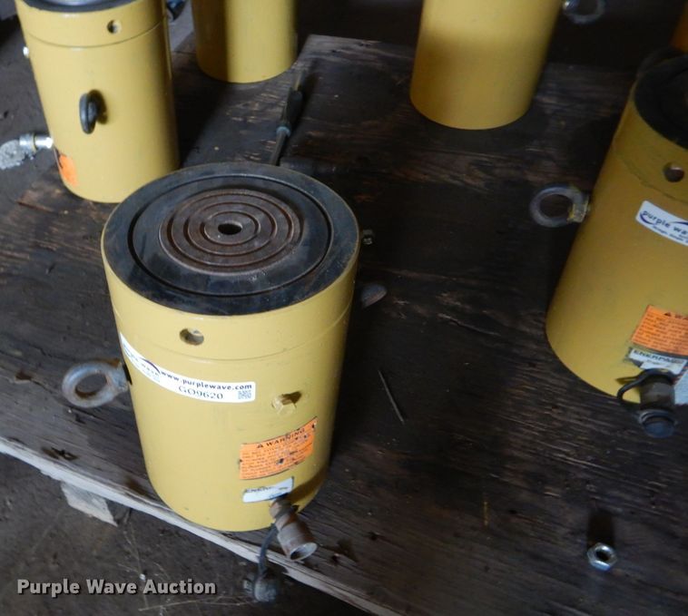 image for item GO9620 Enerpac hydraulic jack