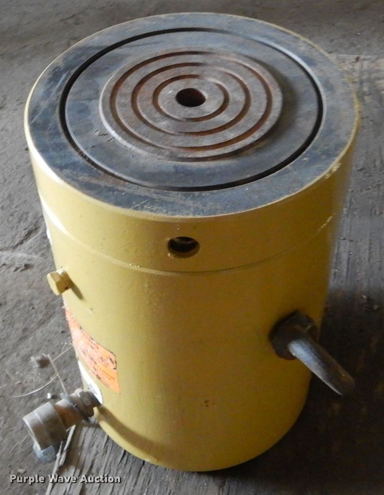 image for item GO9620 Enerpac hydraulic jack