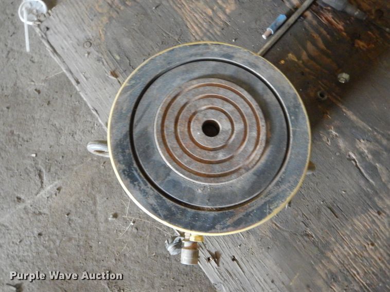 image for item GO9620 Enerpac hydraulic jack