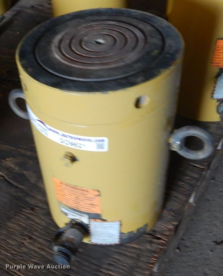 image for item GO9621 Enerpac hydraulic jack