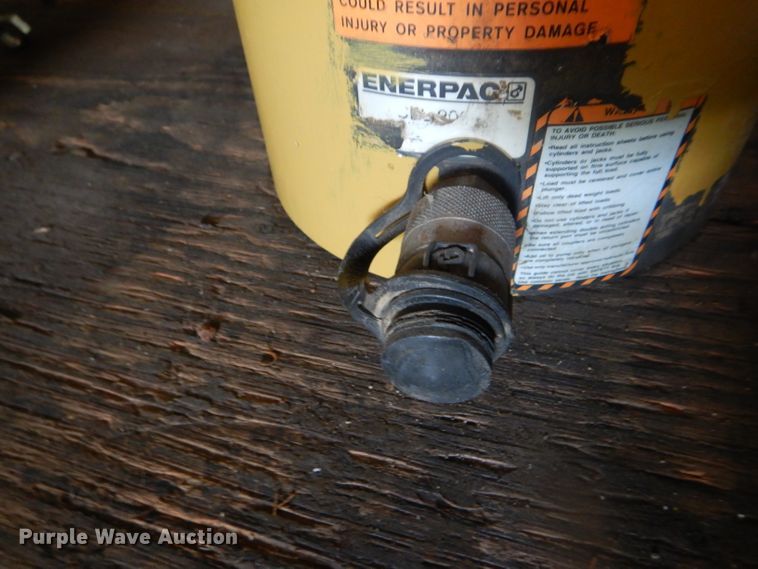 image for item GO9621 Enerpac hydraulic jack