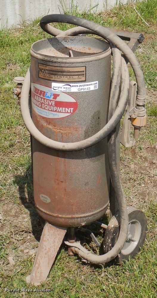 Brut 101R pneumatic sandblaster in Galena, KS | Item GP9143 sold ...