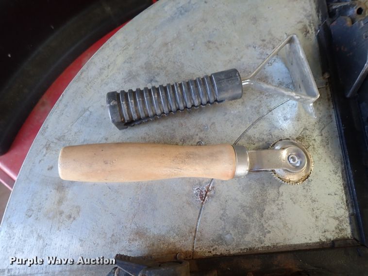 image for item GR9089 Snap-On EEWH311C tire machine