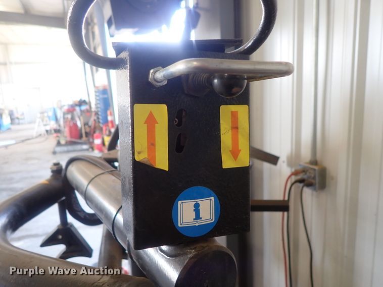 image for item GR9089 Snap-On EEWH311C tire machine