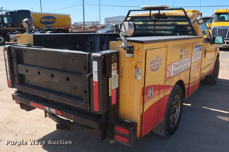 image for item GS9755 2008 Ford F250 Super Duty XL utility bed pickup truck