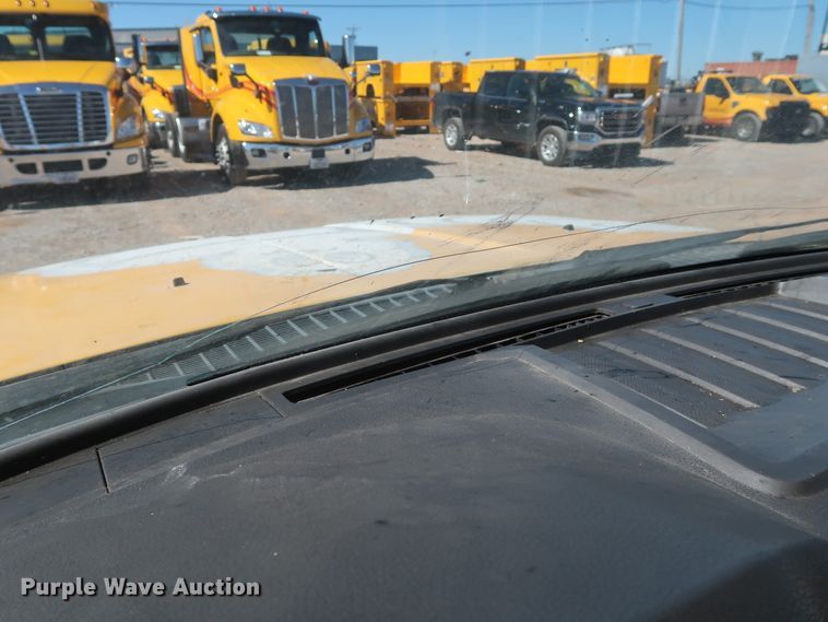 image for item GS9755 2008 Ford F250 Super Duty XL utility bed pickup truck