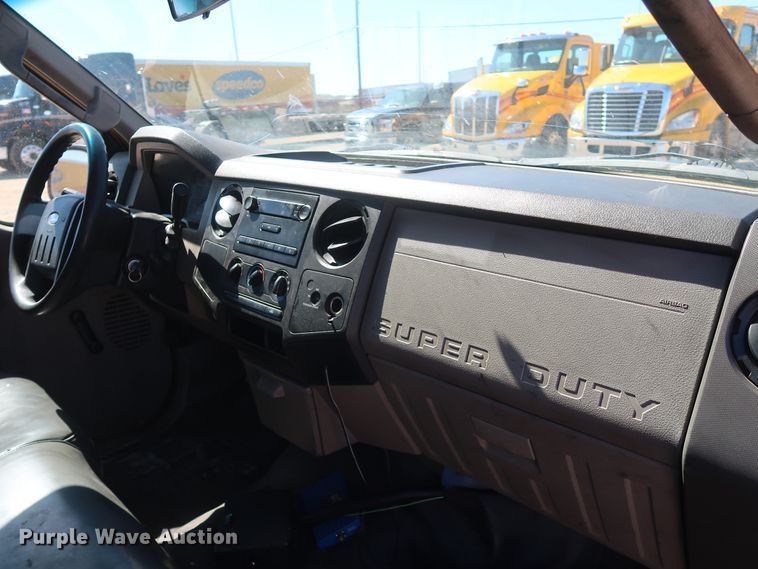 image for item GS9755 2008 Ford F250 Super Duty XL utility bed pickup truck