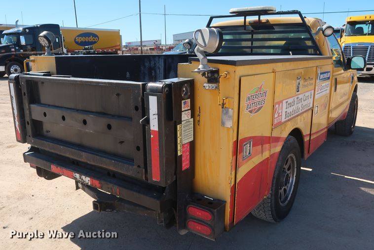 image for item GS9755 2008 Ford F250 Super Duty XL utility bed pickup truck