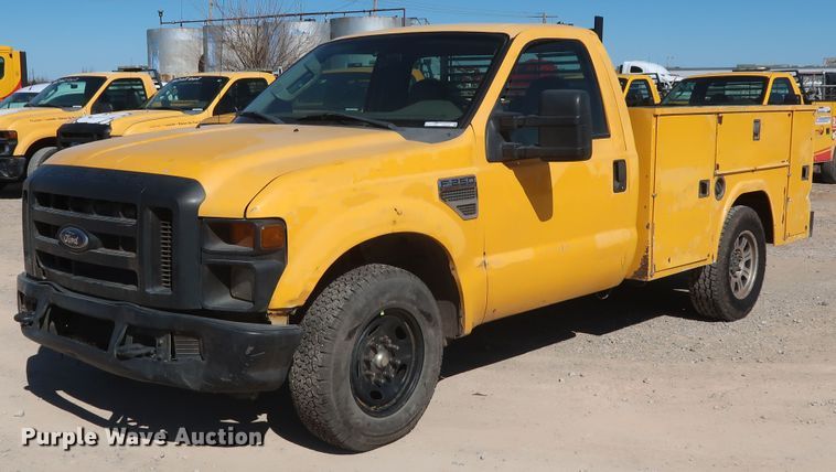 image for item GS9784 2008 Ford F250 Super Duty XL utility bed pickup truck