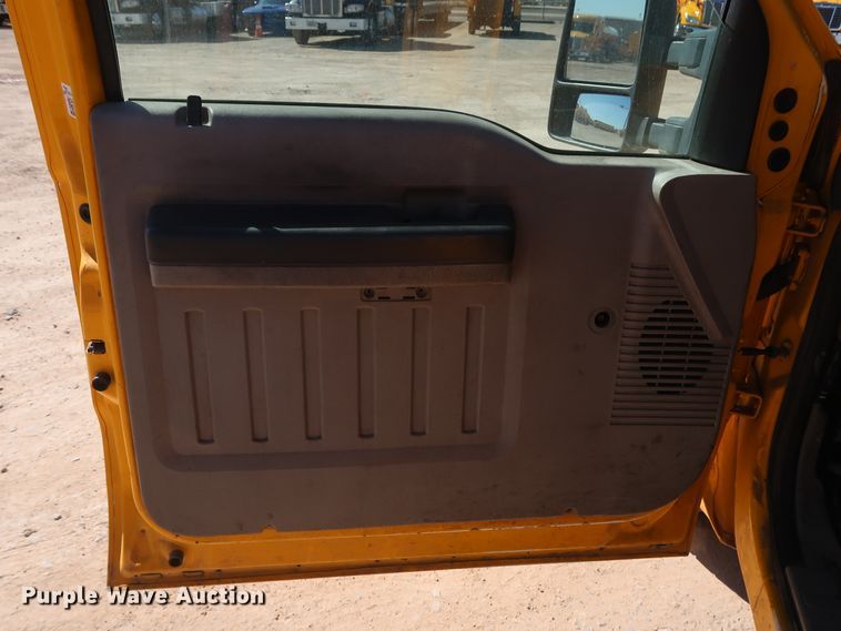 image for item GS9784 2008 Ford F250 Super Duty XL utility bed pickup truck