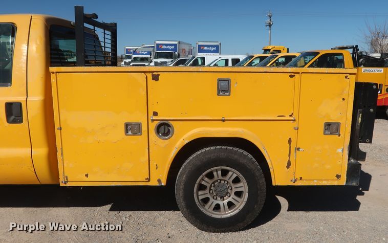 image for item GS9784 2008 Ford F250 Super Duty XL utility bed pickup truck