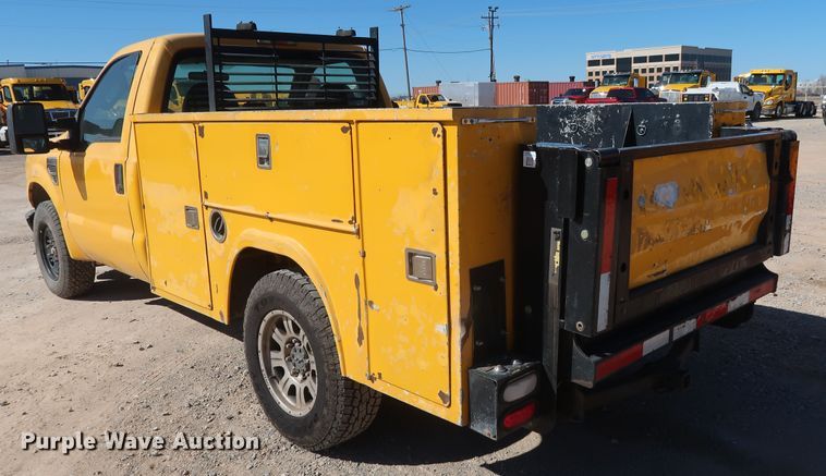 image for item GS9784 2008 Ford F250 Super Duty XL utility bed pickup truck