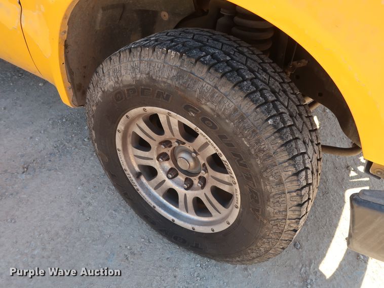 image for item GS9784 2008 Ford F250 Super Duty XL utility bed pickup truck