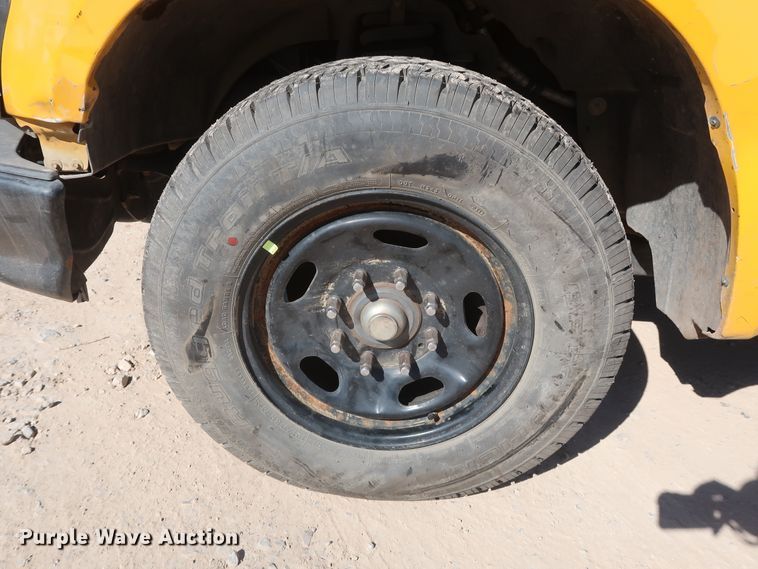 image for item GS9784 2008 Ford F250 Super Duty XL utility bed pickup truck