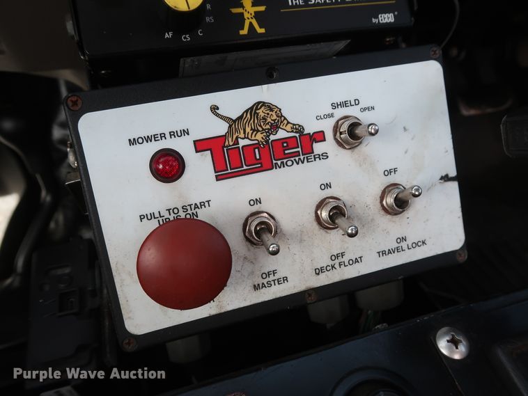 image for item GS9840 2008 Ford F550 Super Duty XLT flatbed truck with boom mower