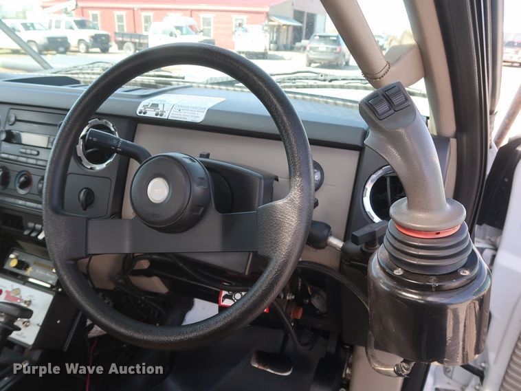 image for item GS9840 2008 Ford F550 Super Duty XLT flatbed truck with boom mower