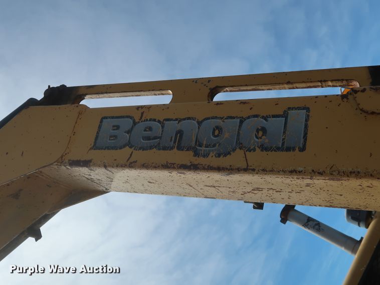 image for item GS9840 2008 Ford F550 Super Duty XLT flatbed truck with boom mower