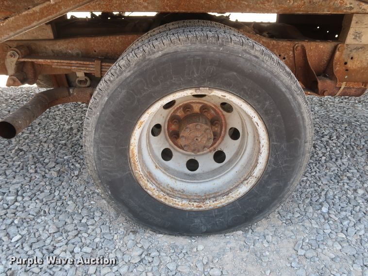 image for item GS9857 2002 Ford Econoline E350 Super Duty box truck
