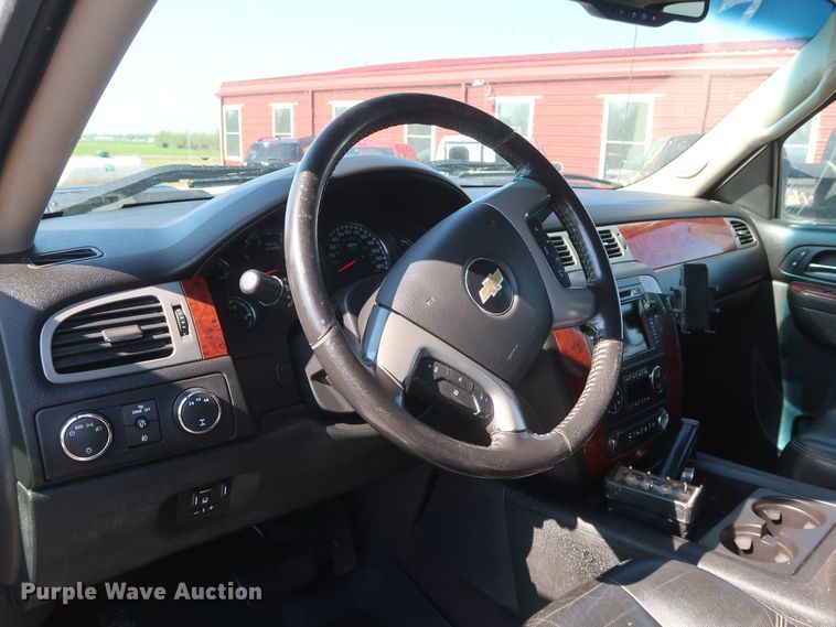 image for item GS9874 2011 Chevrolet Silverado 2500HD  Crew Cab utility bed pickup truck