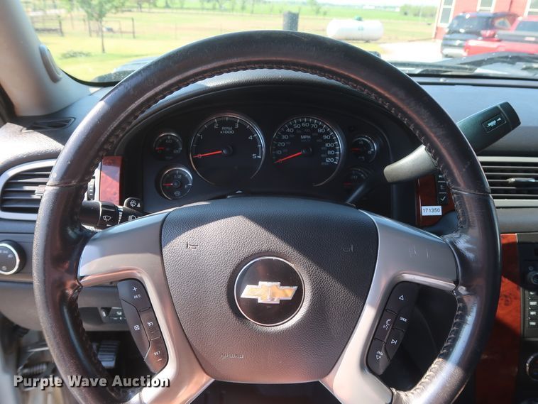 image for item GS9874 2011 Chevrolet Silverado 2500HD  Crew Cab utility bed pickup truck