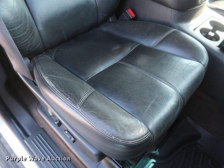 image for item GS9874 2011 Chevrolet Silverado 2500HD  Crew Cab utility bed pickup truck