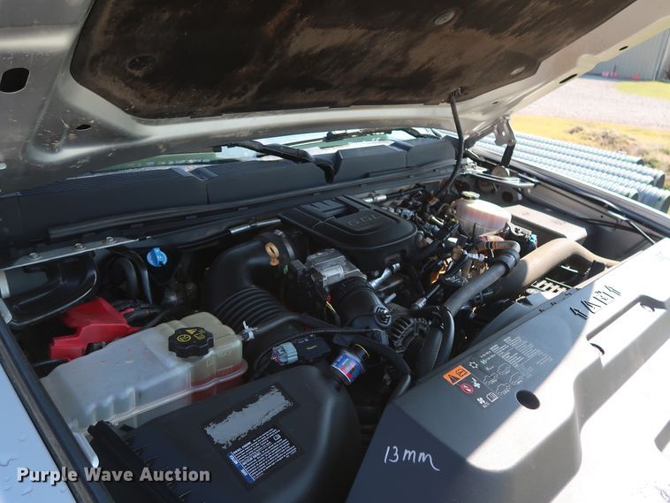 image for item GS9874 2011 Chevrolet Silverado 2500HD  Crew Cab utility bed pickup truck