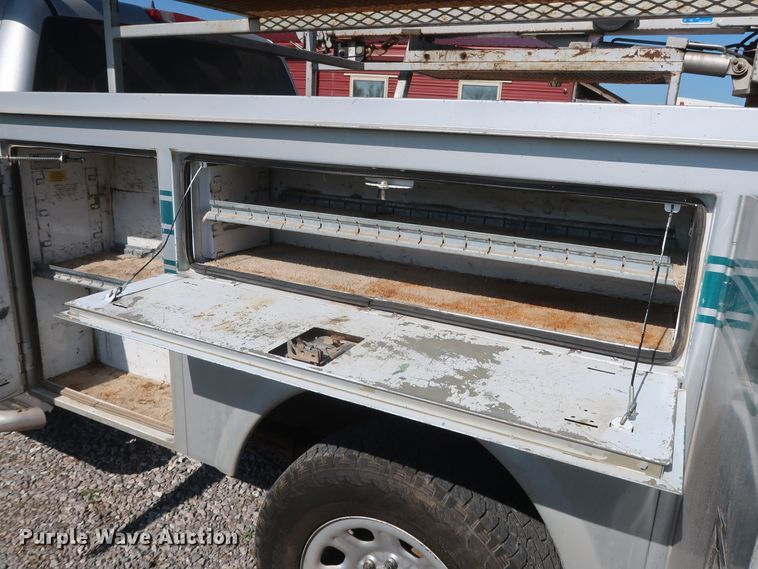 image for item GS9874 2011 Chevrolet Silverado 2500HD  Crew Cab utility bed pickup truck