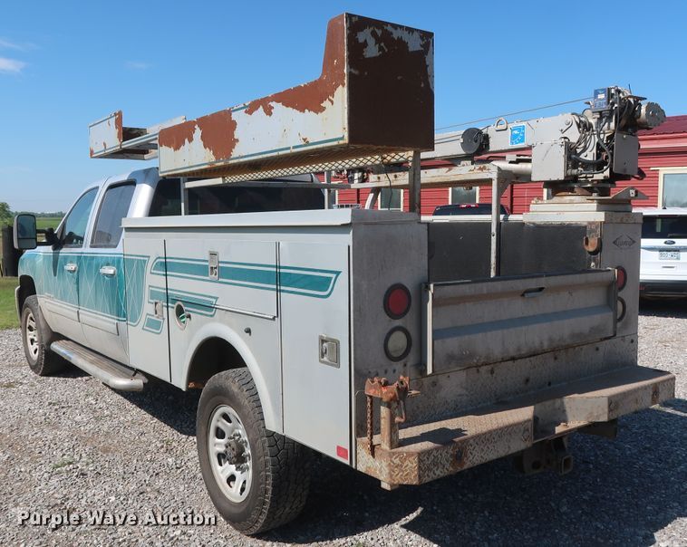 image for item GS9874 2011 Chevrolet Silverado 2500HD  Crew Cab utility bed pickup truck